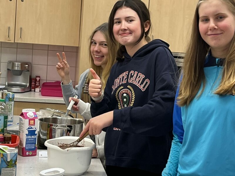 1DAC09D1-8694-4BF0-851E-7CBA32EA4A73