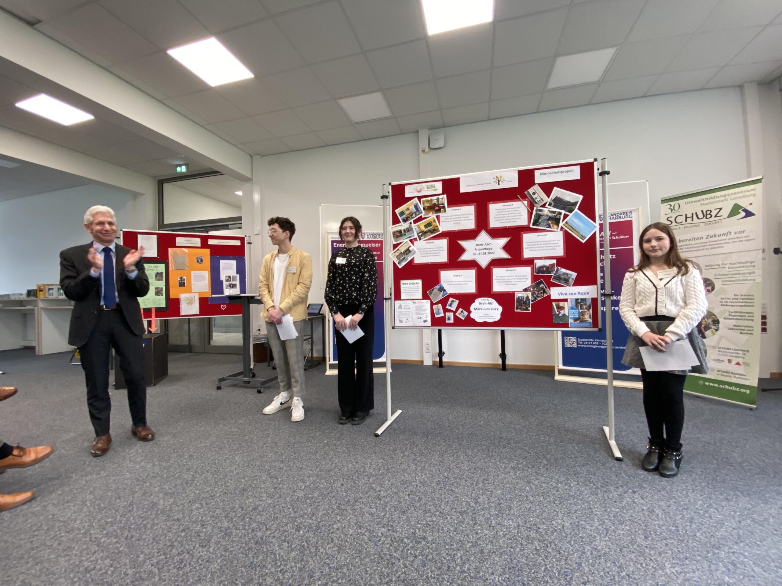 8516BC86-169E-474F-B94C-7883970E76F4