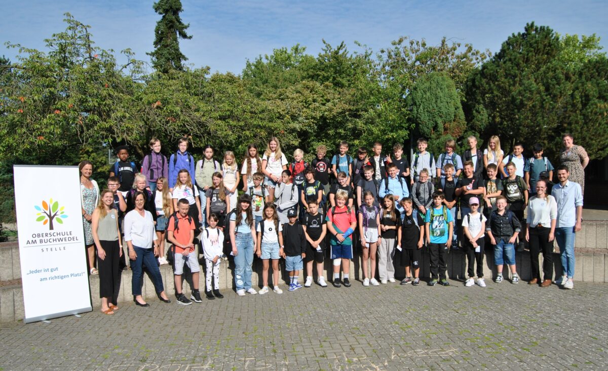 Gruppenbild_Einschulung-1200x734.jpg